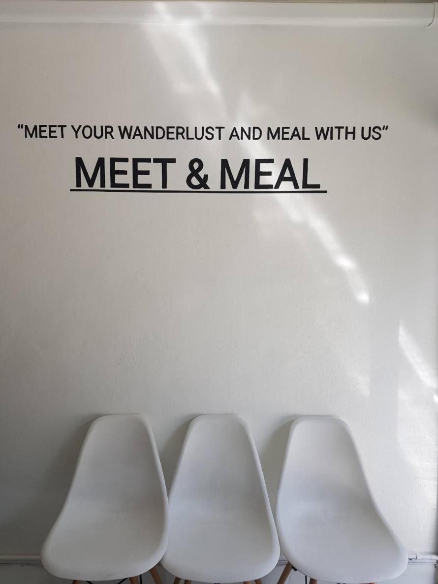Meet & Meal Vandrehjem Bangkok Eksteriør billede