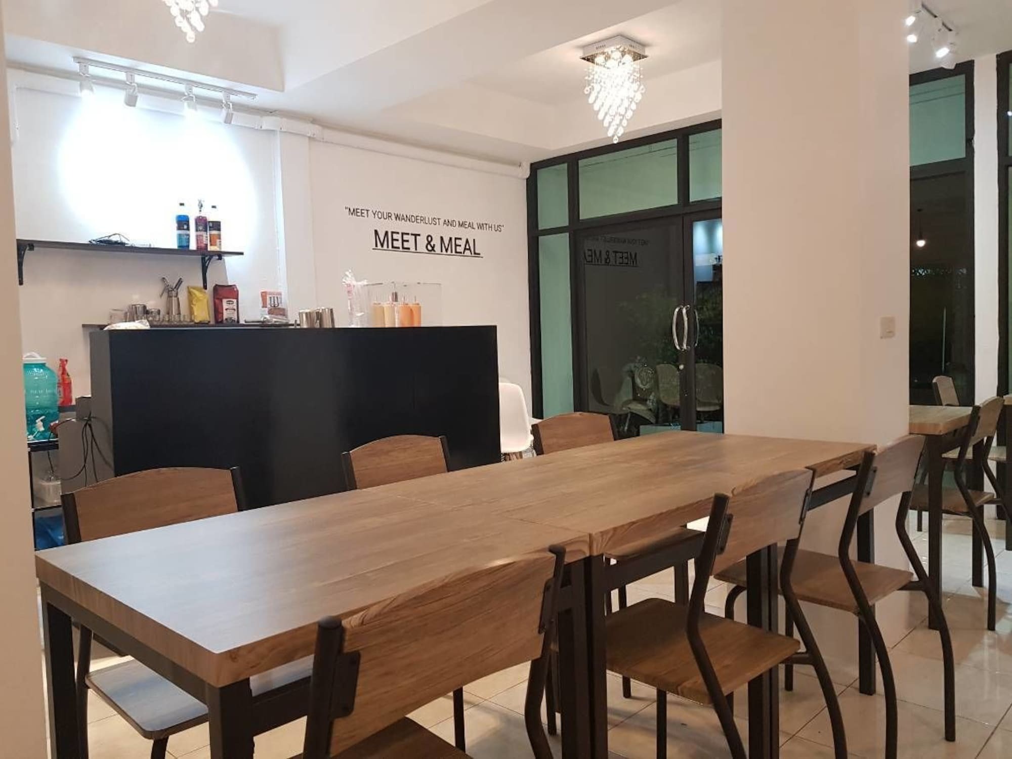 Meet & Meal Vandrehjem Bangkok Eksteriør billede